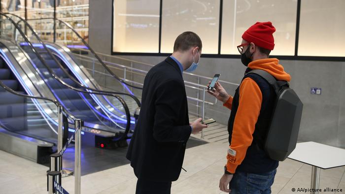 У 'жовтій' зоні посилять карантинні обмеження для невакцинованих українців 