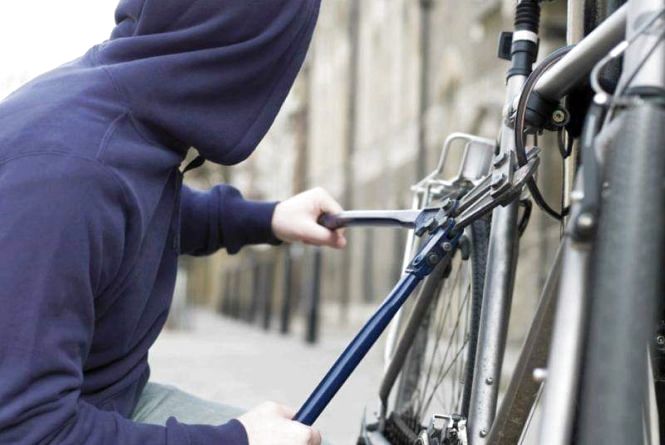 За крадіжки спортивних велосипедів буковинця засуджено до 3 років обмеження волі