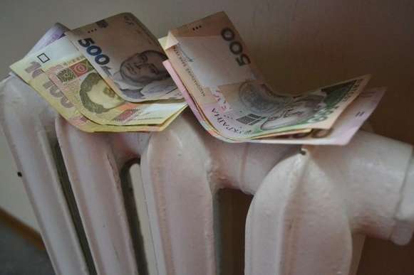 Попри солодкі обіцянки Зеленського зберегти минулорічний тариф у Чернівцях з мешканців багатоповерхівки правлять на третину, а то й наполовину більшу плату за тепло