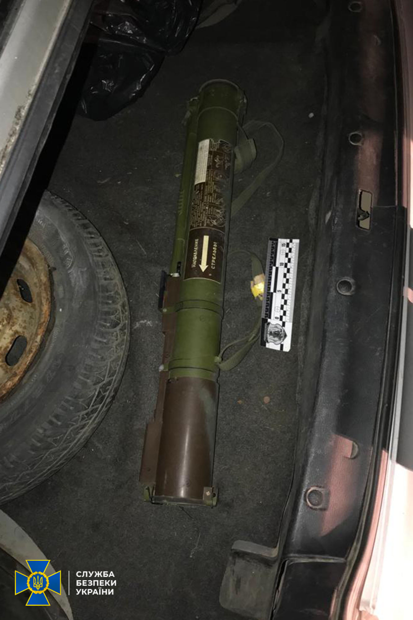 Чернівчанин просто на вулиці продавав реактивний протитанковий гранатомет РПГ-22 