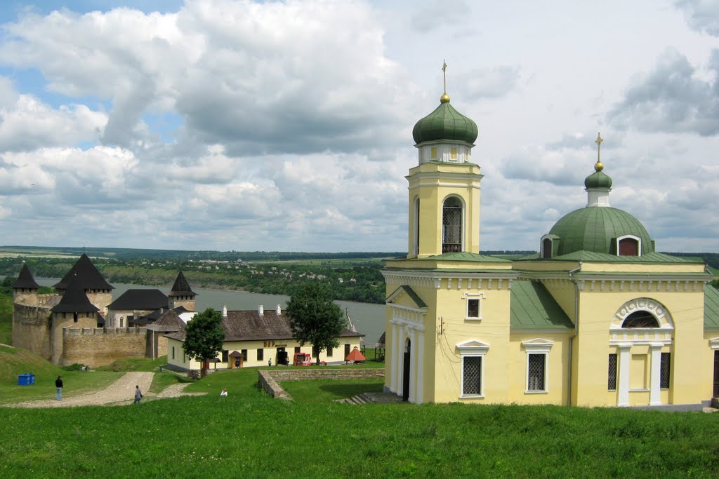 Чернівецька єпархія РПЦвУ використовує «лист воїна АТО», щоб повернути собі оренду храму в Хотинській фортеці 