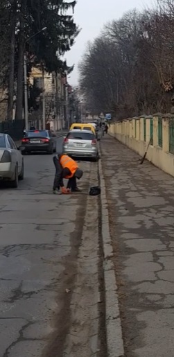 Прибирання Чернівців за 50 млн грн згідно 'нових підходів' до якості та стандартів (вражаюче відео) 