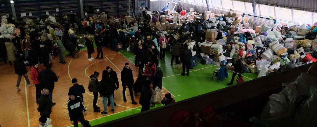 Волонтерська робота у Чернівцях: де допомогти і куди віднести необхідні речі