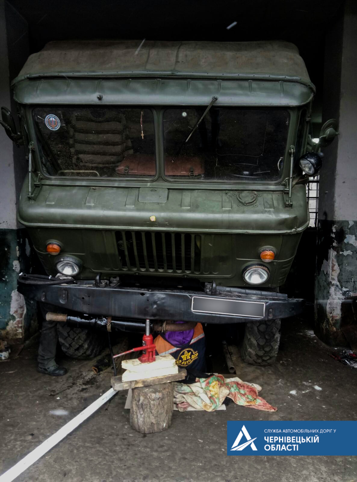 Буковинські механіки лагодять військову техніку для потреб ЗСУ 