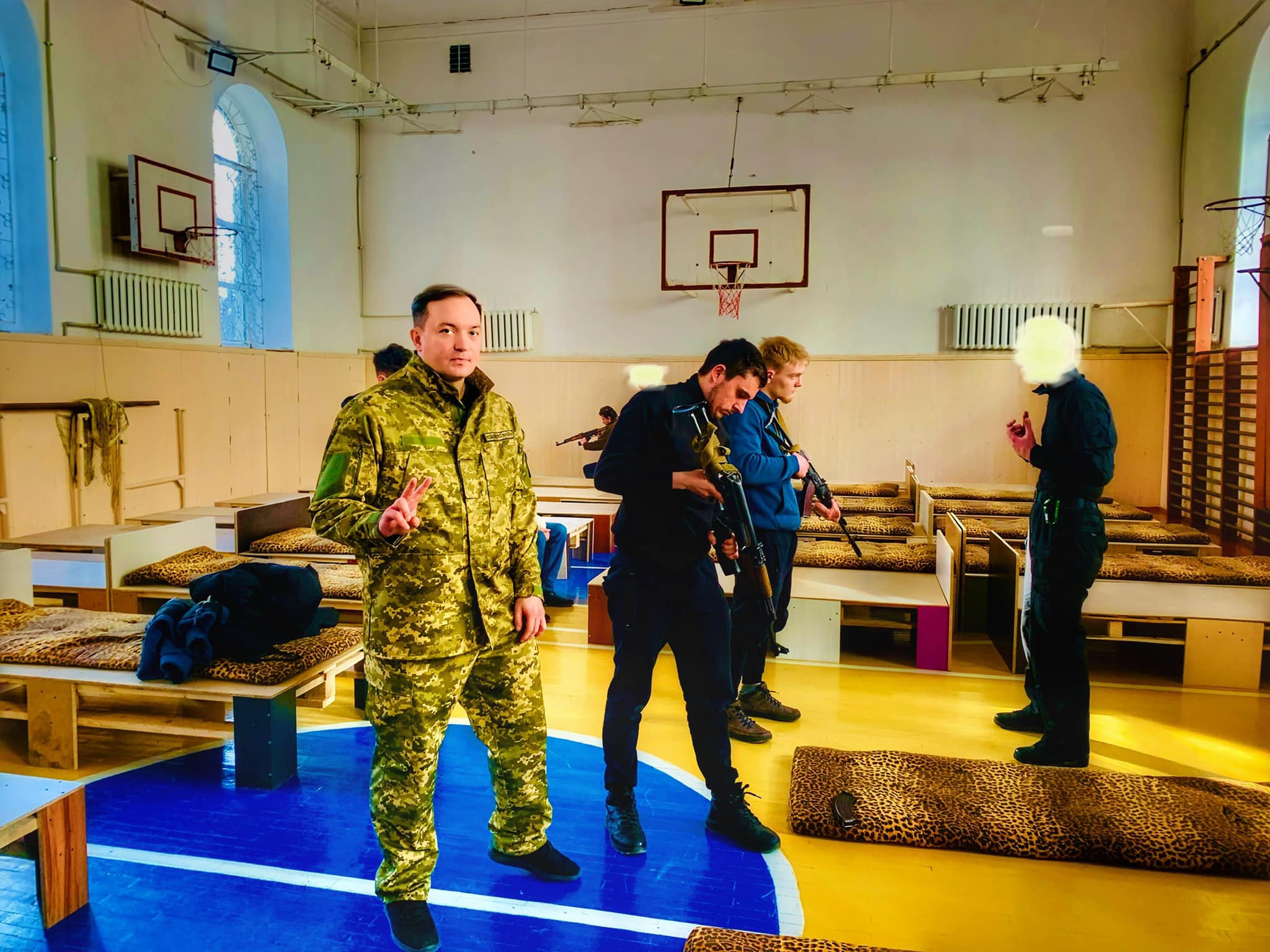 У понад 30 інтерв'ю чернівчанин Максим Кияк розповів правду про війну Росії проти України громадянам Литви, США, Норвегіі, Японії та Індії, а також вишколив близько тисячі  резервістів 