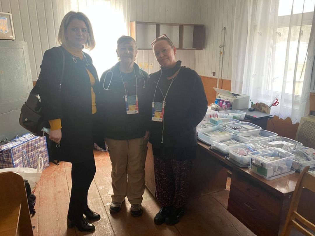 Американські лікарі консультували переселенців та місцевих жителів у сільській амбулаторії Чорнівки (ОНОВЛЕНО)