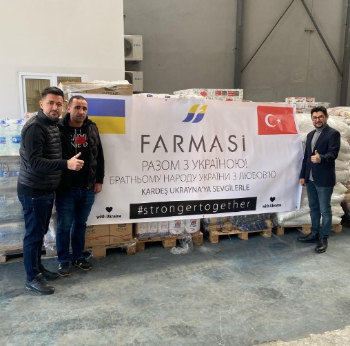 “Турок більше любить Україну, ніж буковинка': поки Лорак мовчить, її колишній чоловік допомагає чим може