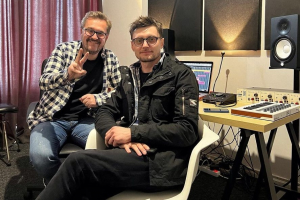 Олександр Пономарьов записав у Чернівцях пісню для ЗСУ, а Могилевська просторікувала про три державних мови (ФОТО)