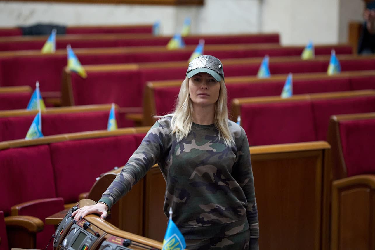 Кабмін просять дозволити студентам виїжджати з країни під час воєнного або надзвичайного стану