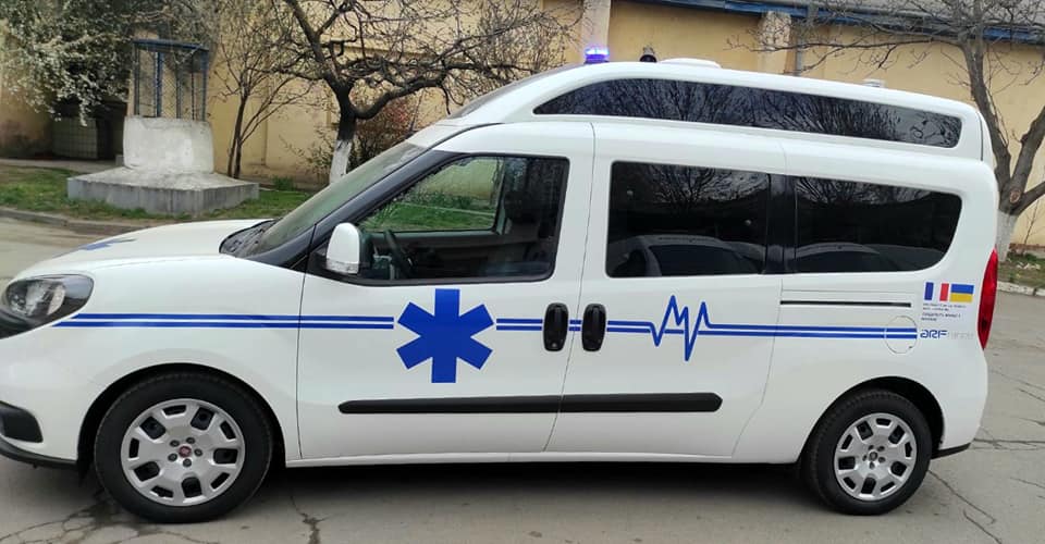 Один автомобіль з партії французських 'швидких' для України дістався Чернівцям