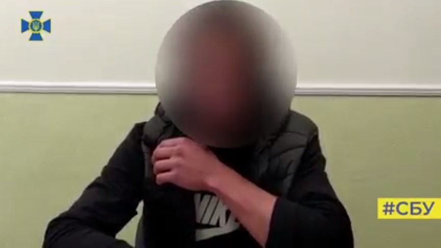 На Буковині  «тіктокер» під час повітряної тривоги пробрався на територію стратегічно важливого об’єкта і виклав його відео у мережі