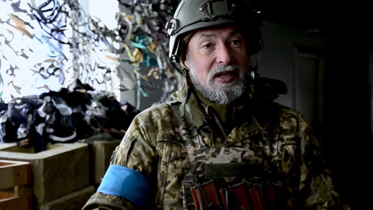 'Я воюю за право творити': колишній директор наукової бібліотеки ЧНУ Ігор Жалоба (позивний 'Батько') захищає Київ у лавах територіальної оборони 