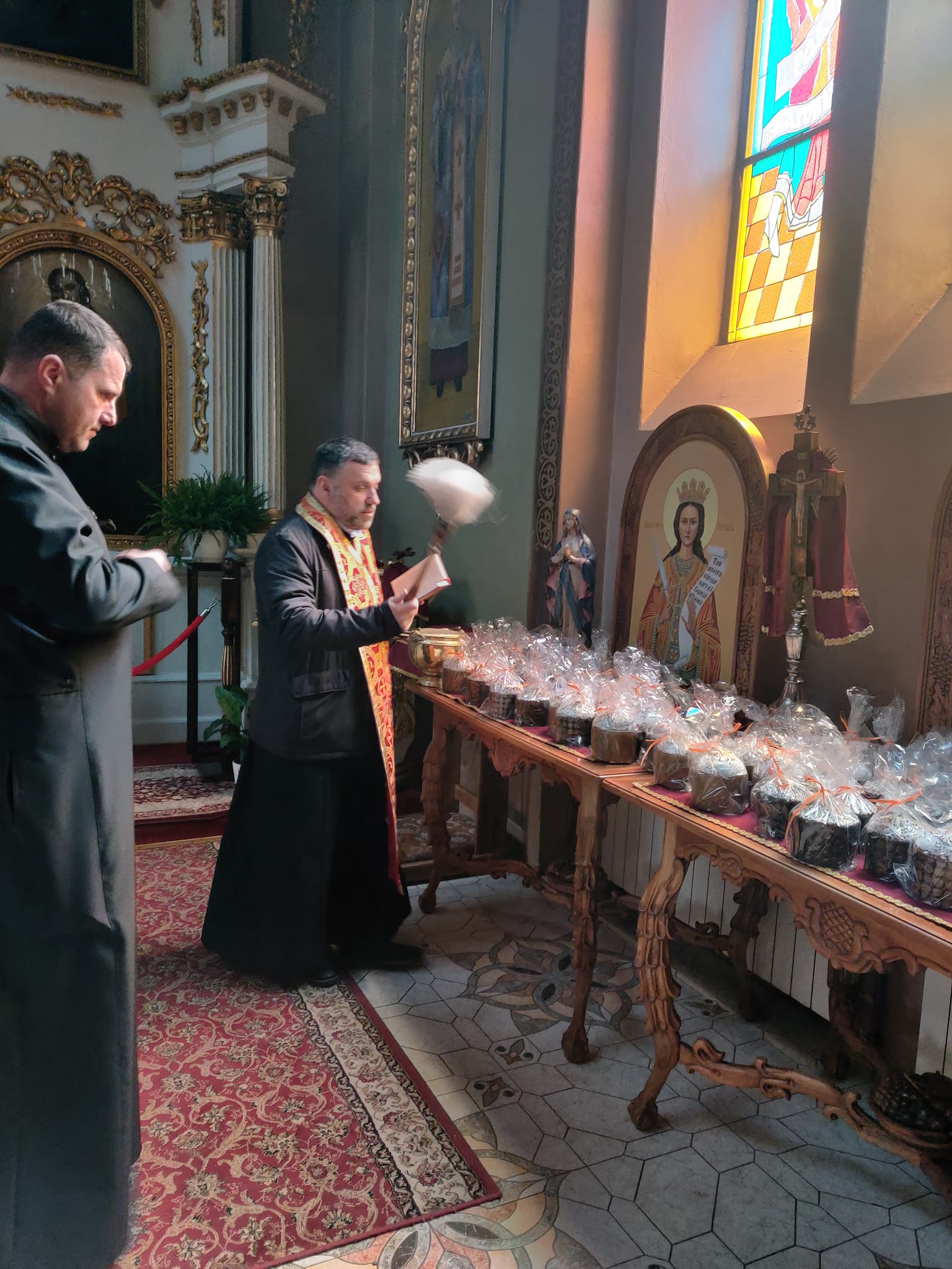 Чернівецькі греко-католики освятили 75 пасок для в'язнів Чернівецького СІЗО