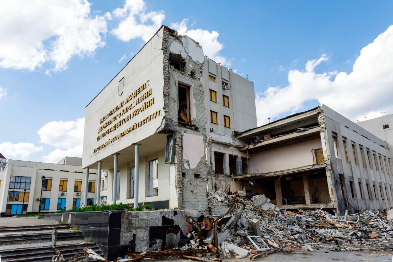 Повністю зруйновані  та сильно пошкоджені: українська парламентарка показала руйнування харківських вишів через обстріли міста російськими військами 