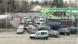 Проблему з дефіцитом нафтопродуктів на Буковині обіцяють вирішити за тиждень, але пальне подорожчає (+коментар Юлії Гришиної)