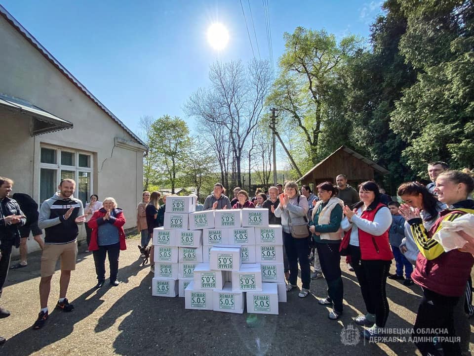 «Буковинці, низький уклін вам», - такий надпис-подяку вимушені переселенці повісили у їдальні Брусницького санаторію