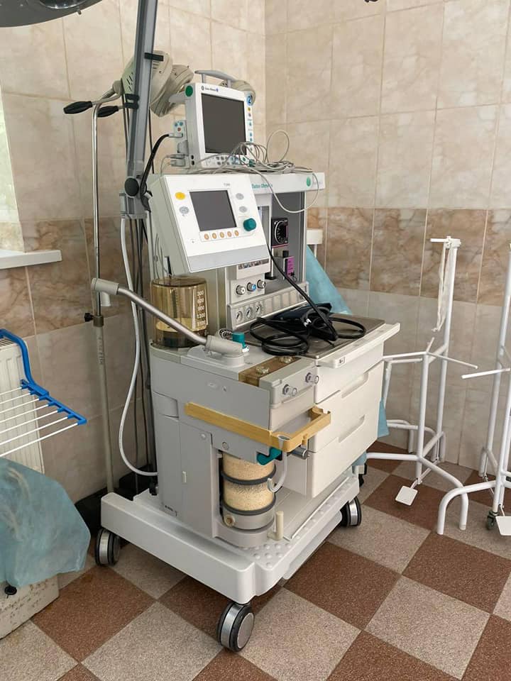 Чернівецька обласна клінічна лікарня отримала благодійну фінансову допомогу 7,7 тисяч євро та 150 тисяч крон