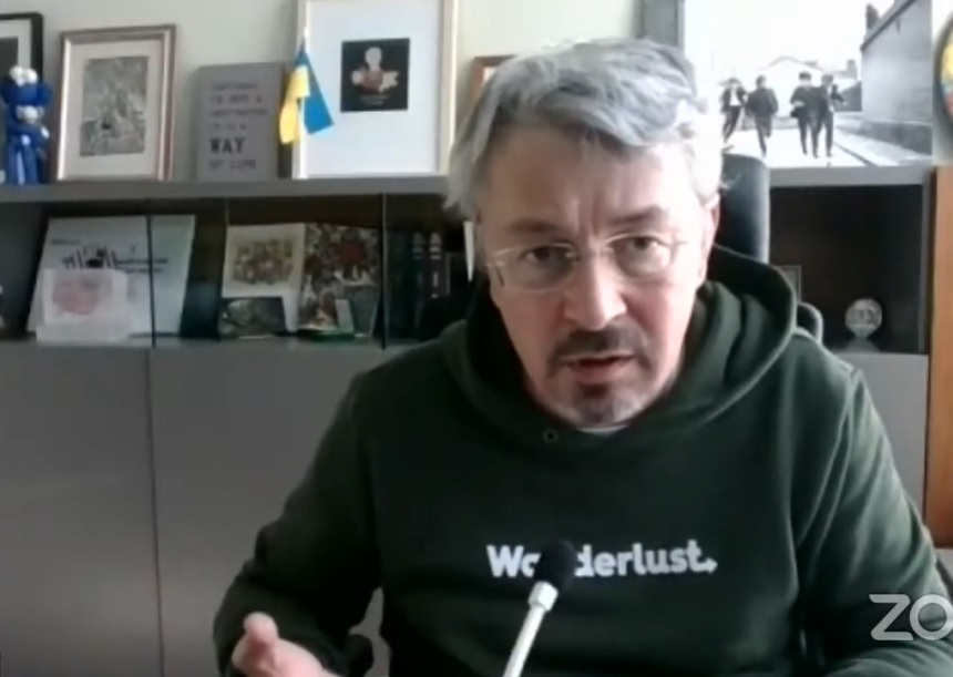 'Змінювати вулицю Харківську на вулицю героїв Харкова, ну це... перепрошую': міністр Олександр Ткаченко про перейменування у Чернівцях