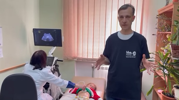 Дев'ятнадцять вантажівок гуманітарної допомоги: італійські благодійники передали дитячій лікарні у Чернівцях  інструментарій та медикаменти на 10 млн грн 