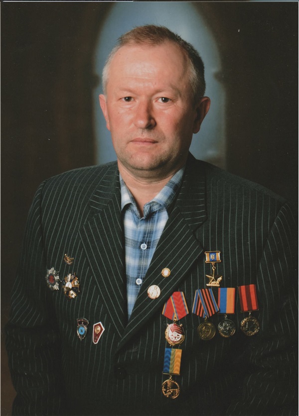 Всі ФАПи Сторожинецької громади закривають: не забули і про фельдшера Валерія Крушніцького із села Костинці