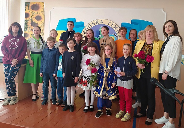 Дві глибочанки із дуету «Melos» дарували свій концерт сім’ям зі Сходу України, котрі знайшли прихисток на Буковині 