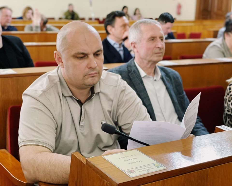 Слово Агатія на слово Гончара, або У потуранні розбазарюванню деревини огризається, як пес, що з ланцюга урвався