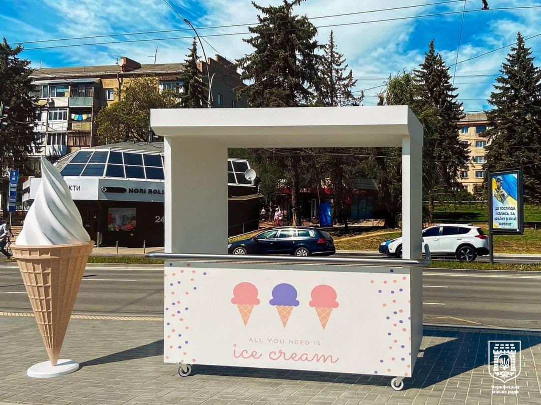 Старі, обшарпані та недолугі «халабуди» одразу відбракували: у Чернівцях з'являться десять літніх МАФів з прогнозованих п'ятдесяти