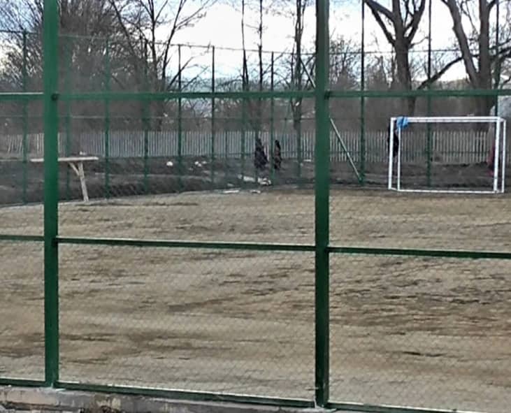 На Буковині підрядник та інженер з технагляду привласнили 800 тис. грн з будівництва футбольного майданчика, - прокуратура  