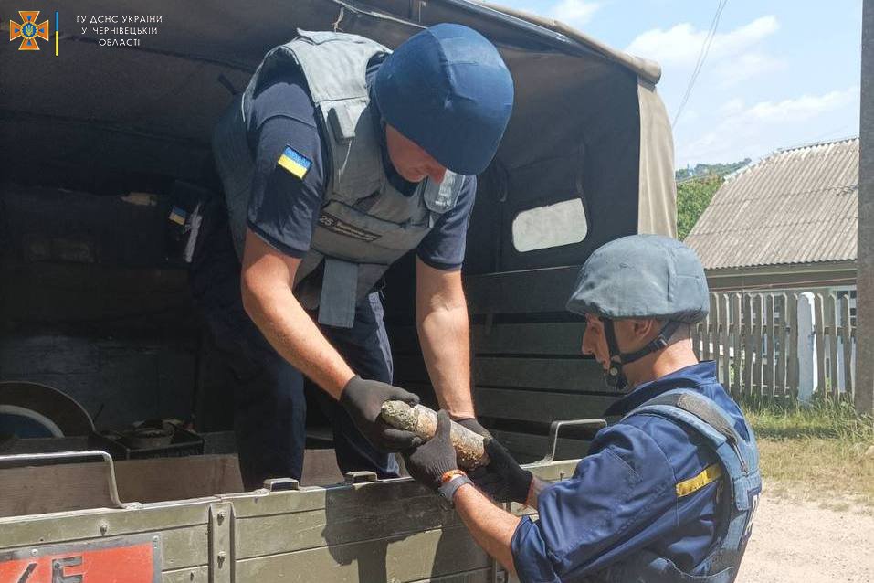 У Кострижівці біля Дністра виявили артилерійський снаряд