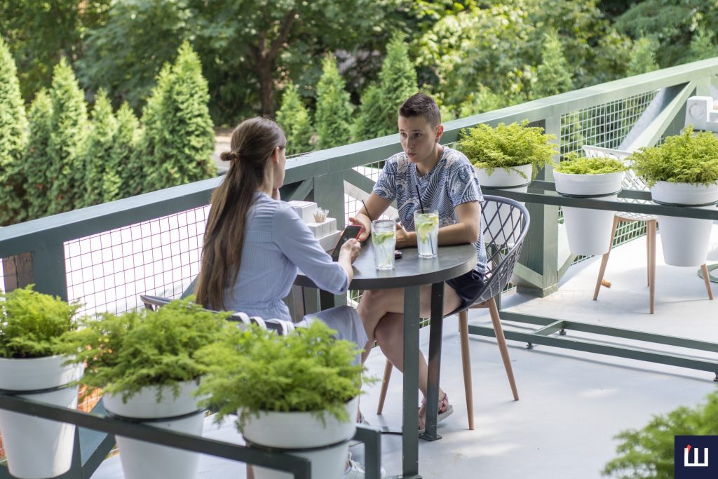 У Чернівцях  близько двох десятків чоловіків і жінок із ЛГБТ-спільноти стали на облік, мобілізувалися і поїхали на передову, - джерело