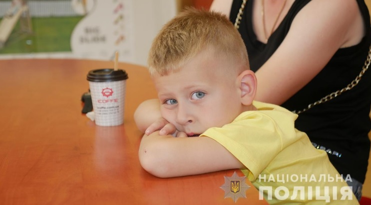 На Буковині чотирирічний Артем та півторарічна Вікторія залишилися без батька - старшого сержанта поліції спецпризначенця Сергія Бабія, який загинув під час деокупації низки регіонів  