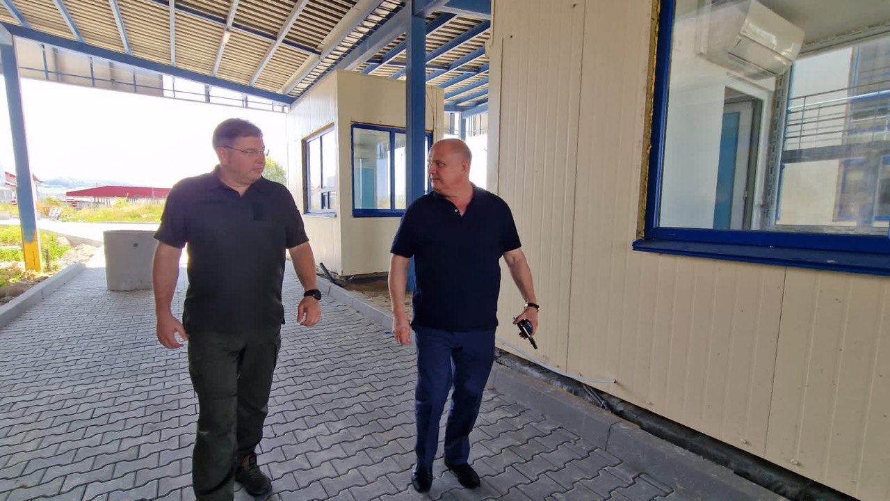 Запаранюк поговорив телефоном з Найємом і Товтом про поновлення будівництва КПП 'Дяківці' вже з наступного тижня 