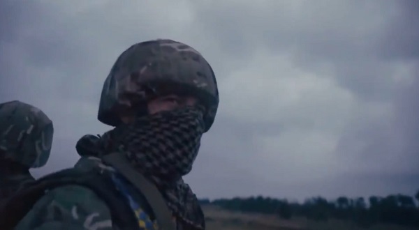 Буковинка написала патріотичну пісню 'Тримайся, моя країно'