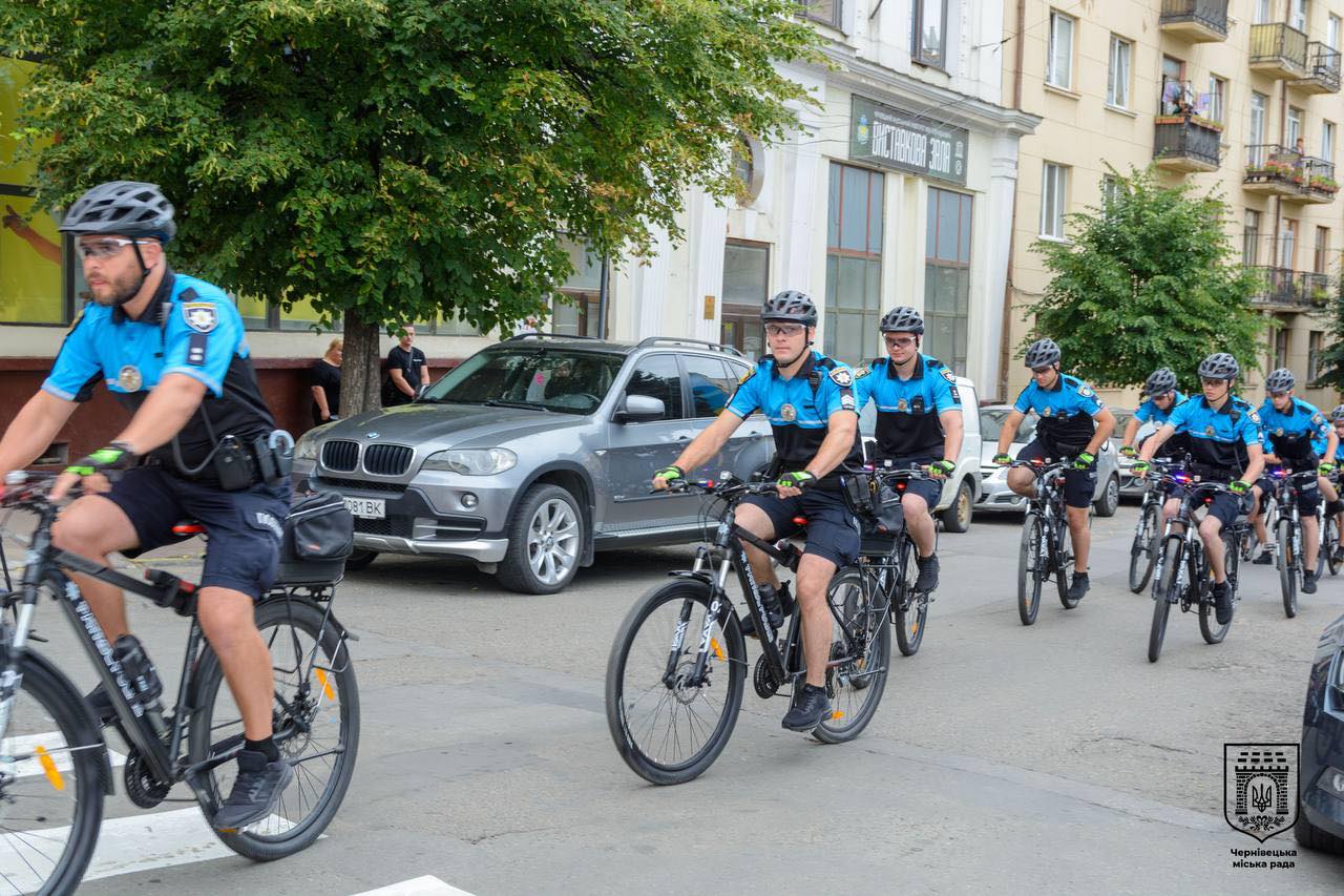 Велосипеди для поліцейського велопатруля купили за кошти всіх чернівчан 