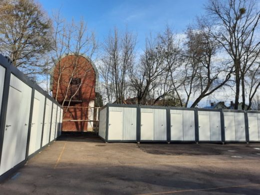 Переселенці зможуть викупити модульні будинки, які для них за японські гроші безкоштовно будують у Чорногузах на Буковині 