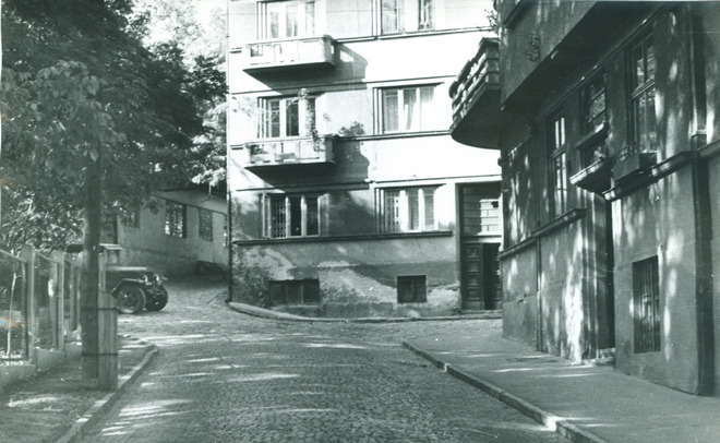 Сім листівок у Чернівцях 