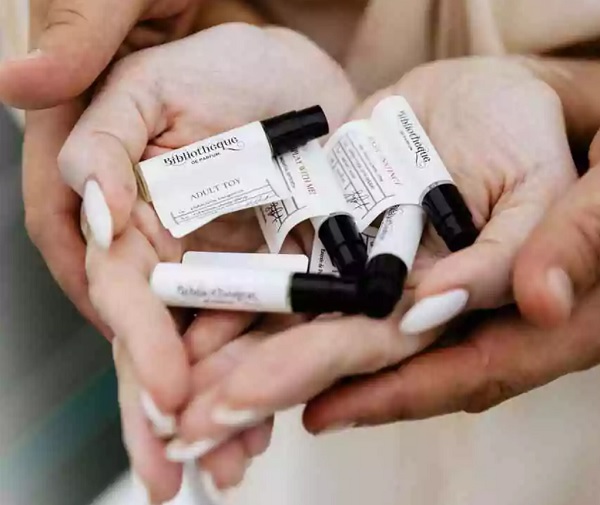 Прикрасили нашою свічкою підвал, в якому ховалися від бомбардувань: харківська парфумерка, яка релокувала бізнес до Чернівців, відновила випуск улюблених ароматів 