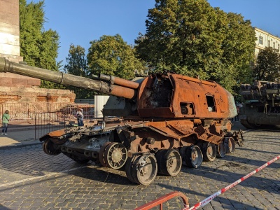 Каспрук спровокував паніку навколо спаленої російської техніки у Чернівцях, а Бешлей перевів стрілки на Клічука (+коментар BukNews)