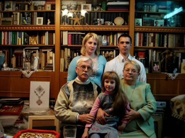 Родина відомого буковинського митця Ореста Криворучка потребує допомоги 