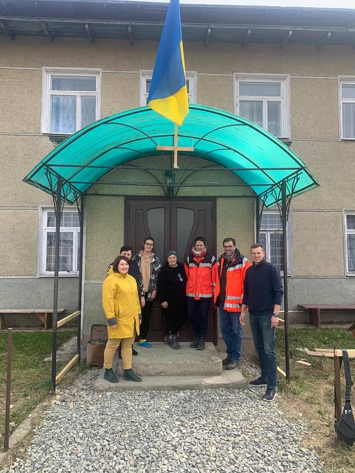 Вимушена переселенка із Соледара народила сина в утепленому прихистку “Шелтер” на Буковині 