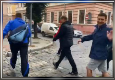 'В першу чергу зовсім інша площа мощення': Клічук із Зазуляком за кошти чернівчан виконають передвиборчу обцянку Другановського, щоб більше не ганьбитися перед Зеленським   
