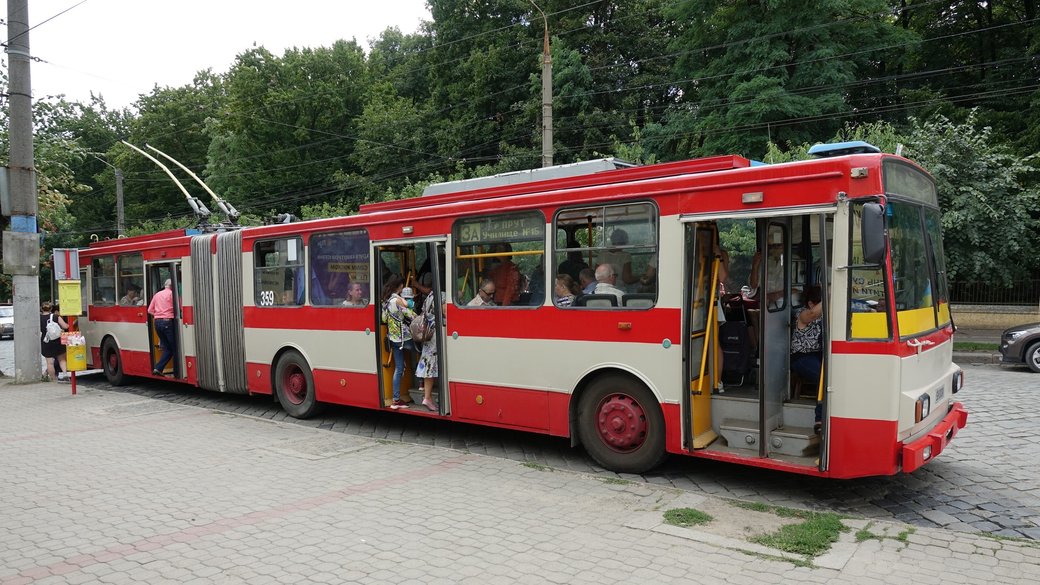 У Чернівецькому тролейбусному управлінні не рахують, скількох дітей оштрафували і не знають загальну суму сплачених штрафів за безквитковий проїзд