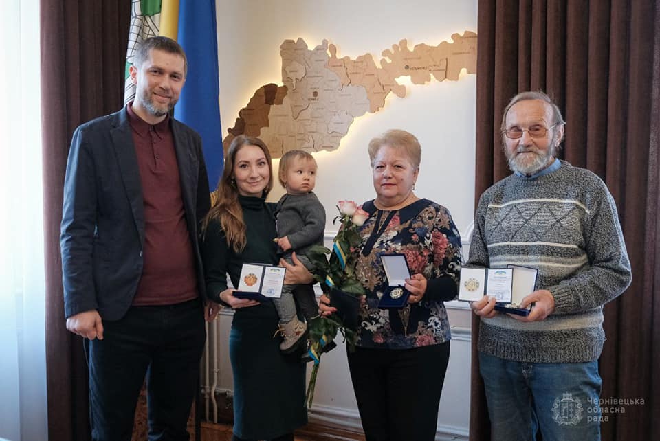 «За заслуги перед Буковиною» відзначили лейтенанта, актора-військовослужбовця і поета 