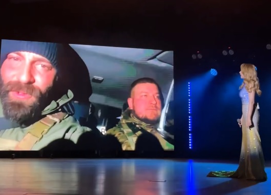 Бійці Чернівецького прикордонного загону, які зараз знаходяться в Донецькій області, отримали комплекти утеплення від фонду Тіни Кароль 