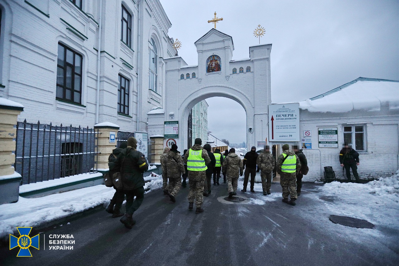 СБУ проводить безпекові заходи у Києво-Печерській Лаврі