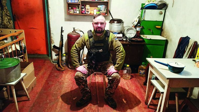 Журналіст Микола Кобилюк: «Мої діти дали наказ іграшковому ведмедику повернути тата з фронту живим…» 