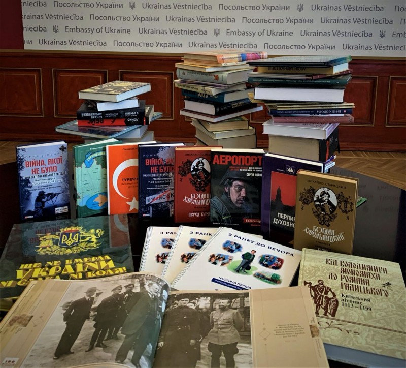 Проект «Українська книжкова поличка» втілено у 27 країнах світу