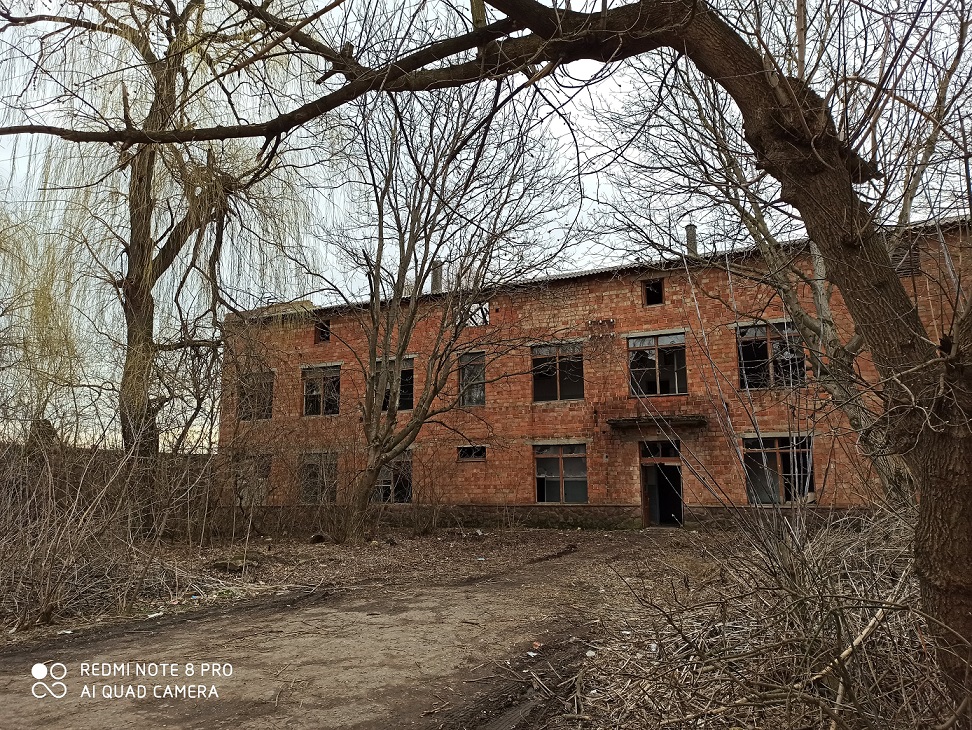 У Чернівцях продають будівлю лабораторного комплексу 