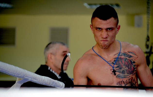 Рух ЧЕСНО вніс боксера Ломаченка до переліку державних зрадників через публікацію фото митрополита УПЦ (типу не МП) 