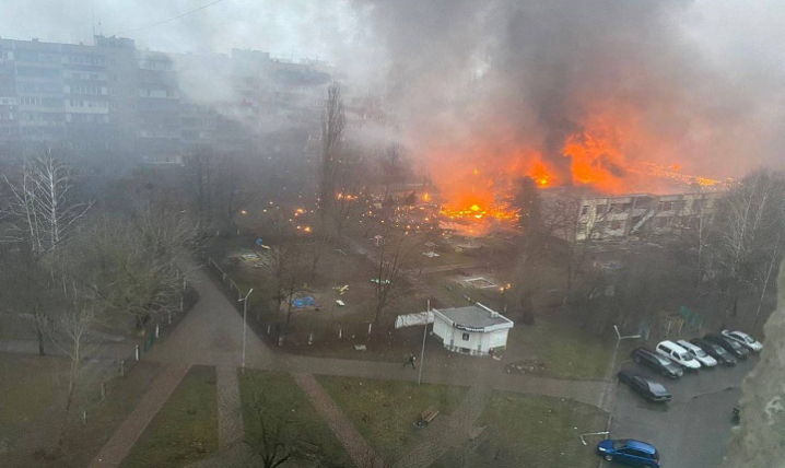 На дитячий садок впав вертоліт: внаслідок авіакатастрофи загинуло керівництво МВС України і троє дітей 